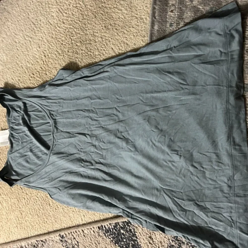 Wynee layers small‎ top